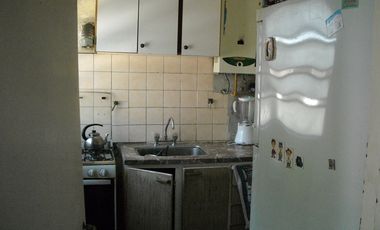 DEPARTAMENTO EN PLANTA ALTA CON DOS DORMITORIOS COCINA/COMEDOR PATIO CON LAVADERO