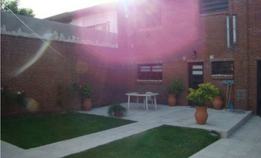 Chalet 5 amb (Gral. Paz 4200)