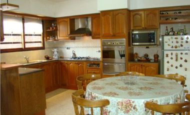 Chalet 5 amb (Gral. Paz 4200)