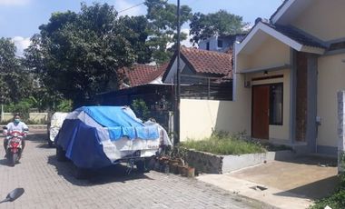 Readystok Rumah Strategis di Jln Raya Haji Gofur Ngamprah Gadobangkong