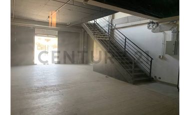 Arriendo local comercial en Lo Barnechea