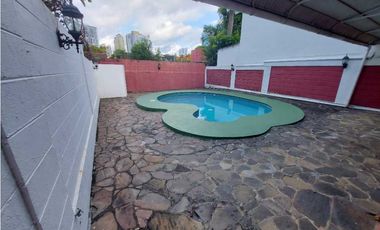 ALQUILO CASA DUPLEX PARA USO COMERCIAL EN MARBELLA 500 METROS