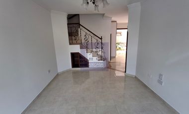 COD. 6224 - SE ARRIENDA CASA - BARRIO: ANILLO VIAL