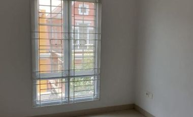 Disewa Rumah Omaha Village Paramount Gading Serpong Jl Meredith 55 Kosong Bersih Nyaman