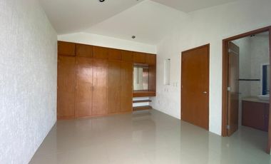 CASA EN VENTA EN LOMAS DE COCOYOC
