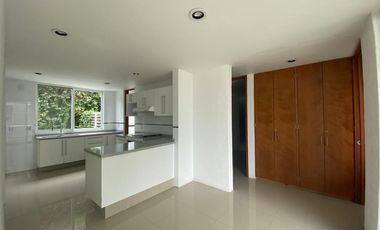 CASA EN VENTA EN LOMAS DE COCOYOC