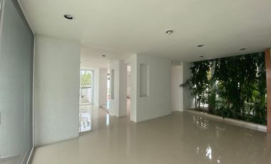 CASA EN VENTA EN LOMAS DE COCOYOC