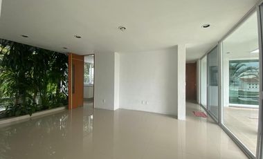 CASA EN VENTA EN LOMAS DE COCOYOC