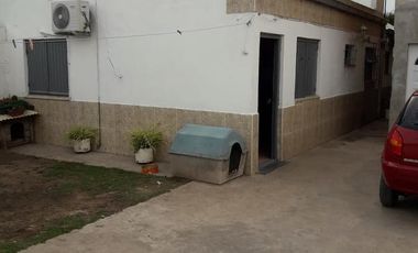 PH en venta - 3 dormitorios 1 baño - Cochera - 200mts2 - Mar Del Plata