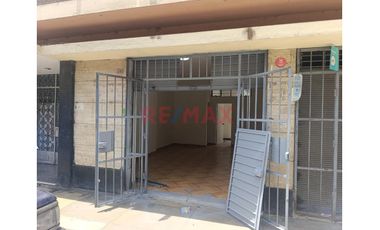 Se Alquila Local Comercial En Santa Beatriz - Cercado De Lima