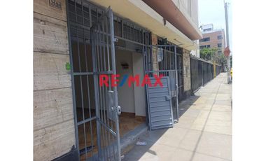 Se Alquila Local Comercial En Santa Beatriz - Cercado De Lima