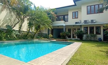 For Rent 4BR Tropical House with Large Garden at Kemang