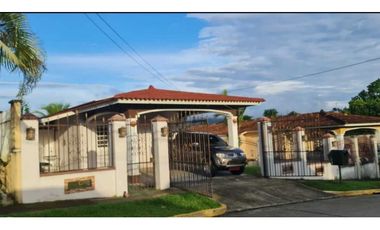 VENTA DE CASA EN VILLA ZAITA TIENE PANELES SOLARES