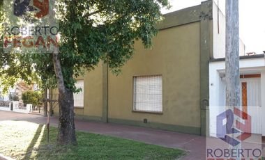 Casa céntrica en venta en General Belgrano Buenos Aires interior