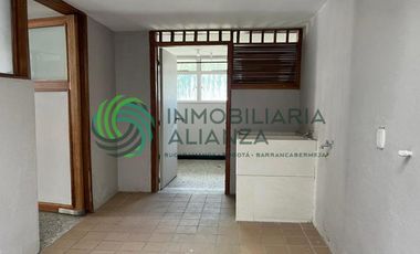 apartamento en venta en cabecera del llano. Cod V61581