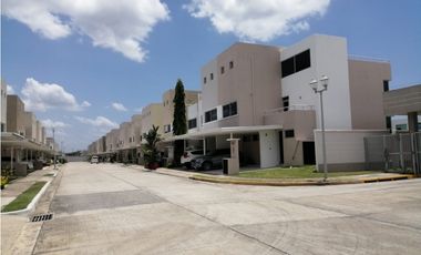 Se Vende Casa Dúplex en Costa Sur $ 350k AB
