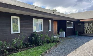 Casa en venta de 4 dorm. en Puyehue