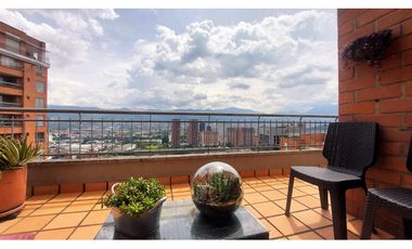 Apartamento Penthouse Amoblado en Arriendo Poblado Sector Castropol