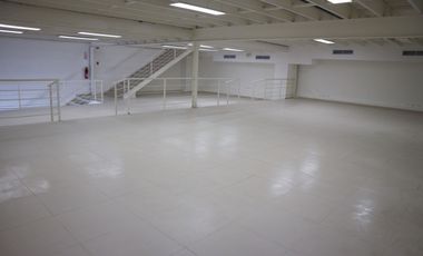 LOCAL COMERCIAL EN ALQUILER EN EL CENTRO COMERCIAL LOS PUEBLOS