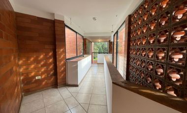 casa en arriendo en ciudad jardín. Cod A4996