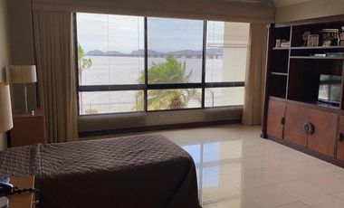 VENTA DE MANSIÓN CON VISTA AL RIO EN SAMBORONDÓN