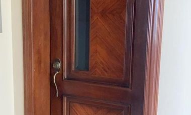 VENTA DE MANSIÓN CON VISTA AL RIO EN SAMBORONDÓN