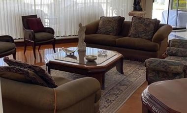 VENTA DE MANSIÓN CON VISTA AL RIO EN SAMBORONDÓN