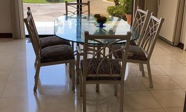 VENTA DE MANSIÓN CON VISTA AL RIO EN SAMBORONDÓN