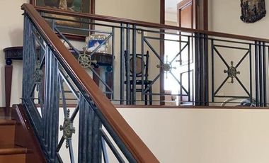 VENTA DE MANSIÓN CON VISTA AL RIO EN SAMBORONDÓN