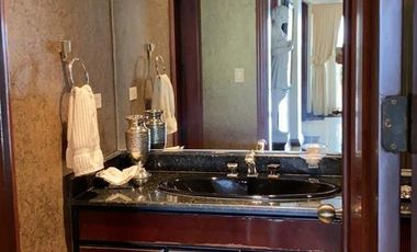 VENTA DE MANSIÓN CON VISTA AL RIO EN SAMBORONDÓN