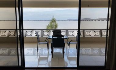 VENTA DE MANSIÓN CON VISTA AL RIO EN SAMBORONDÓN