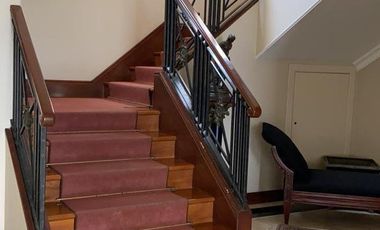 VENTA DE MANSIÓN CON VISTA AL RIO EN SAMBORONDÓN