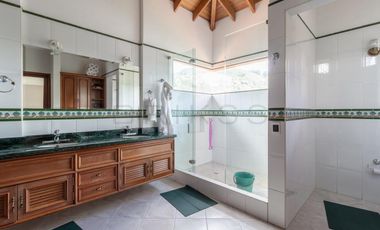 casa en venta en la calera. Cod V5940