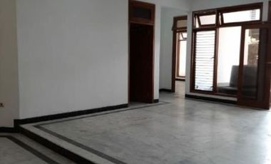 Rumah JALAN BALI, SBY PUSAT Area Komersial, cocok untuk hunian dan Usaha