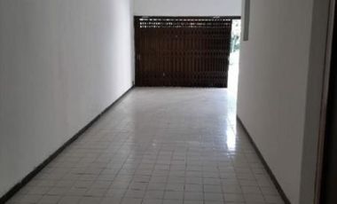 Rumah JALAN BALI, SBY PUSAT Area Komersial, cocok untuk hunian dan Usaha