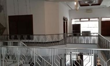 Rumah JALAN BALI, SBY PUSAT Area Komersial, cocok untuk hunian dan Usaha