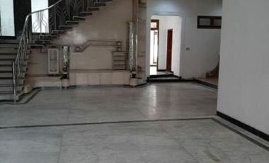 Rumah JALAN BALI, SBY PUSAT Area Komersial, cocok untuk hunian dan Usaha