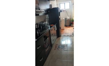 SE VENDE HERMOSO APARTAMENTO EN EL CENTRO SIN ASCENSOR