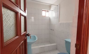 VENDO  DEPARTAMENTO TRIPLEX  EN URB. PESCASEROLI - TACNA