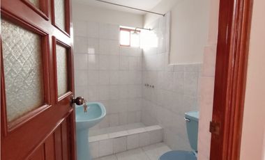 VENDO  DEPARTAMENTO TRIPLEX  EN URB. PESCASEROLI - TACNA