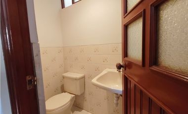 VENDO  DEPARTAMENTO TRIPLEX  EN URB. PESCASEROLI - TACNA