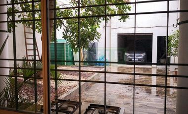 Venta Casa 6 ambientes - Nuñez  con Patio