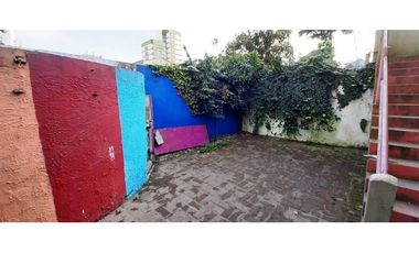 Lote ideal para edificio de vivienda u oficina. Zona Plaza Mitre.