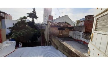 Lote ideal para edificio de vivienda u oficina. Zona Plaza Mitre.