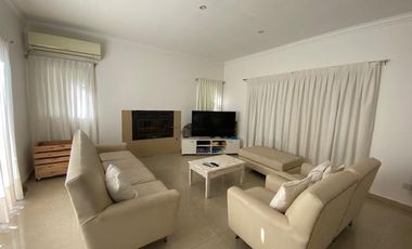 Casa en venta en Santa Maria De Los Olivos