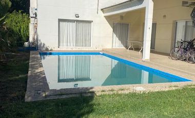Casa en venta en Santa Maria De Los Olivos
