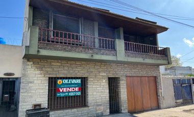 Chalet en venta en Bernal Oeste