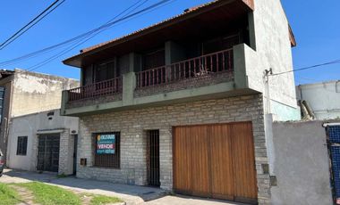 Chalet en venta en Bernal Oeste