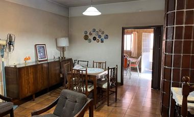 Chalet en venta en Bernal Oeste