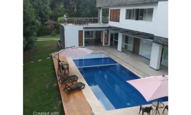 HERMOSA FINCA SAN JERONIMO UNIDAD CERRADA